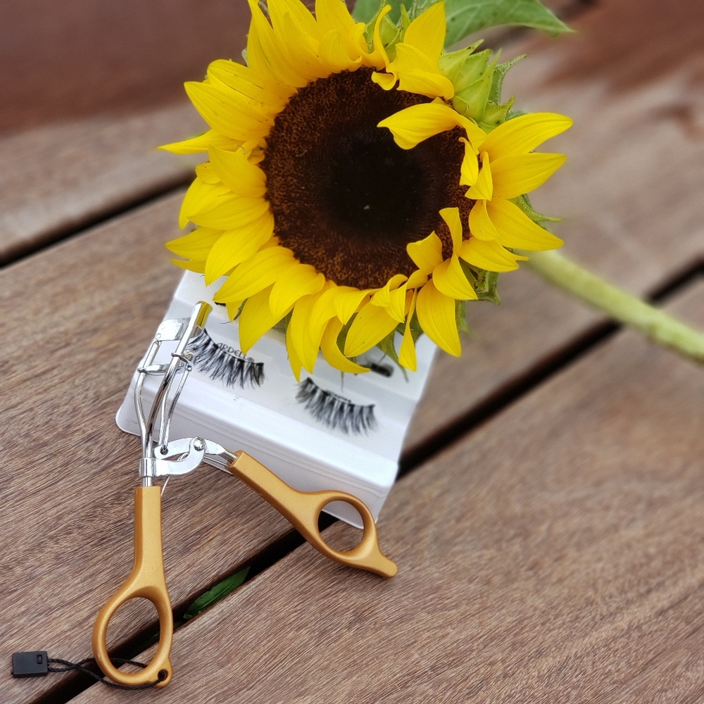 Eyelash Curler